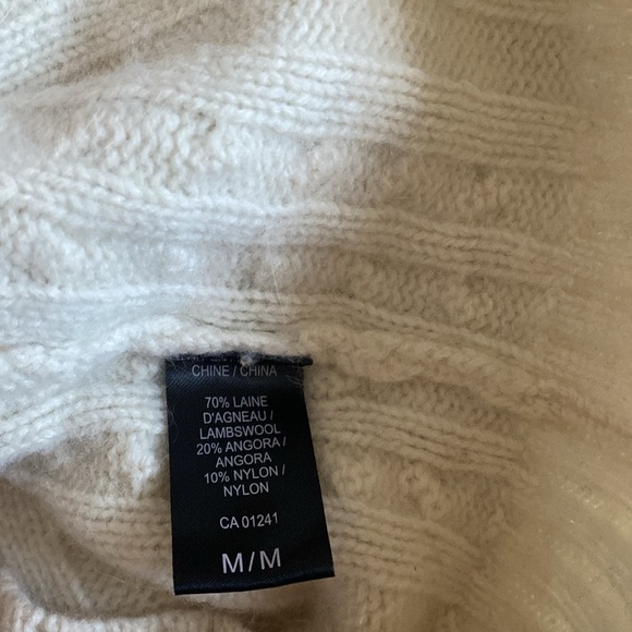 wool cable sweater - Picture 2 of 4